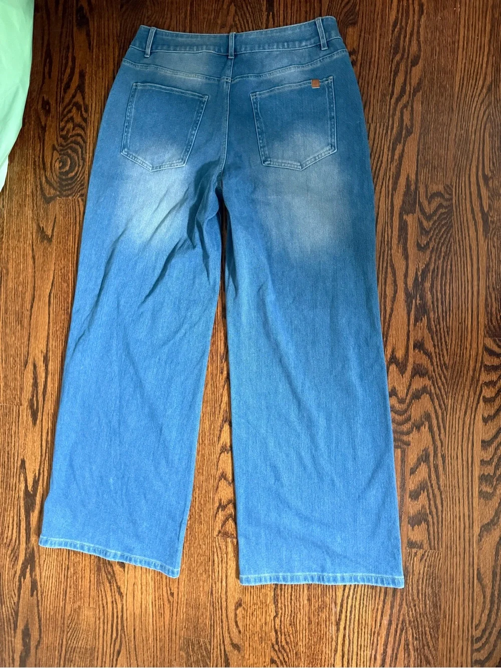 NWT HALARA Light Blue Wide Leg Stretch Jeans Size Medium Flex Denim